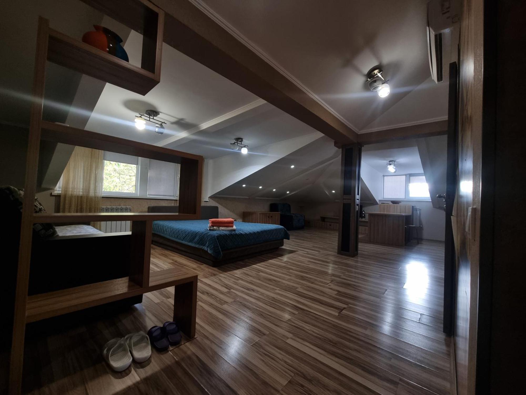 Apartments On Mustafa Ozturk Almatî Exterior foto
