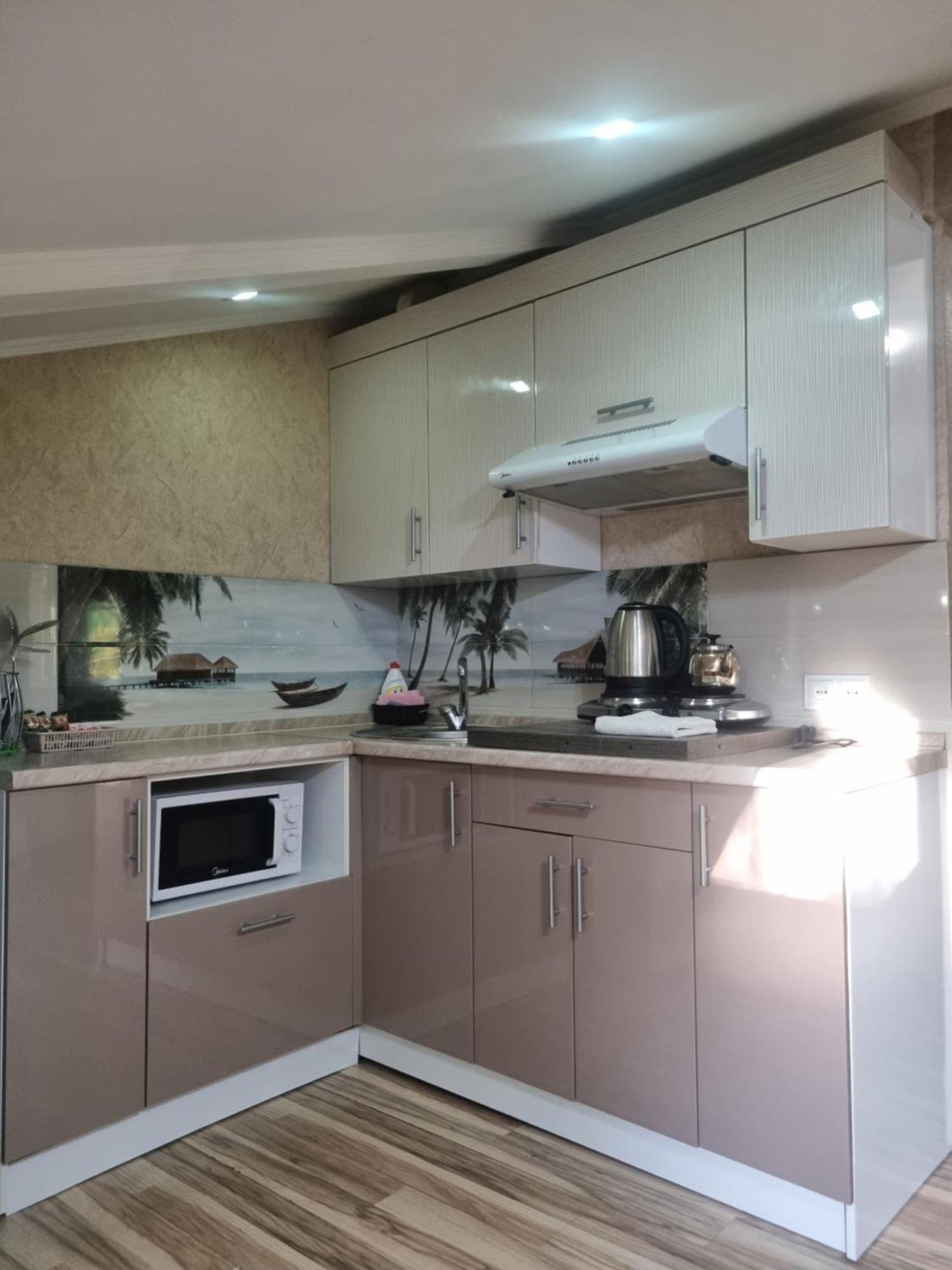 Apartments On Mustafa Ozturk Almatî Exterior foto