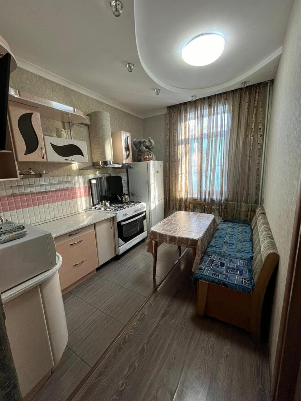 Apartments On Mustafa Ozturk Almatî Cameră foto