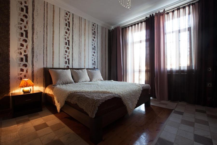 Apartments On Mustafa Ozturk Almatî Exterior foto