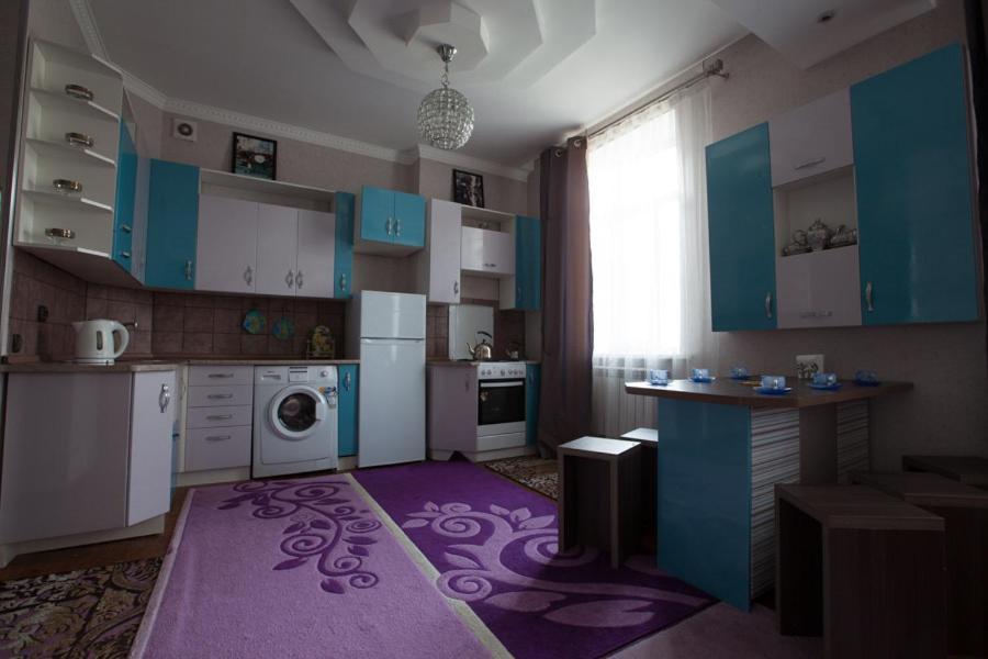 Apartments On Mustafa Ozturk Almatî Exterior foto