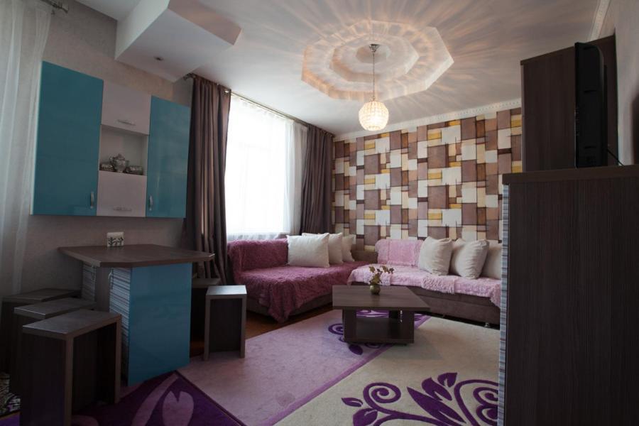 Apartments On Mustafa Ozturk Almatî Exterior foto